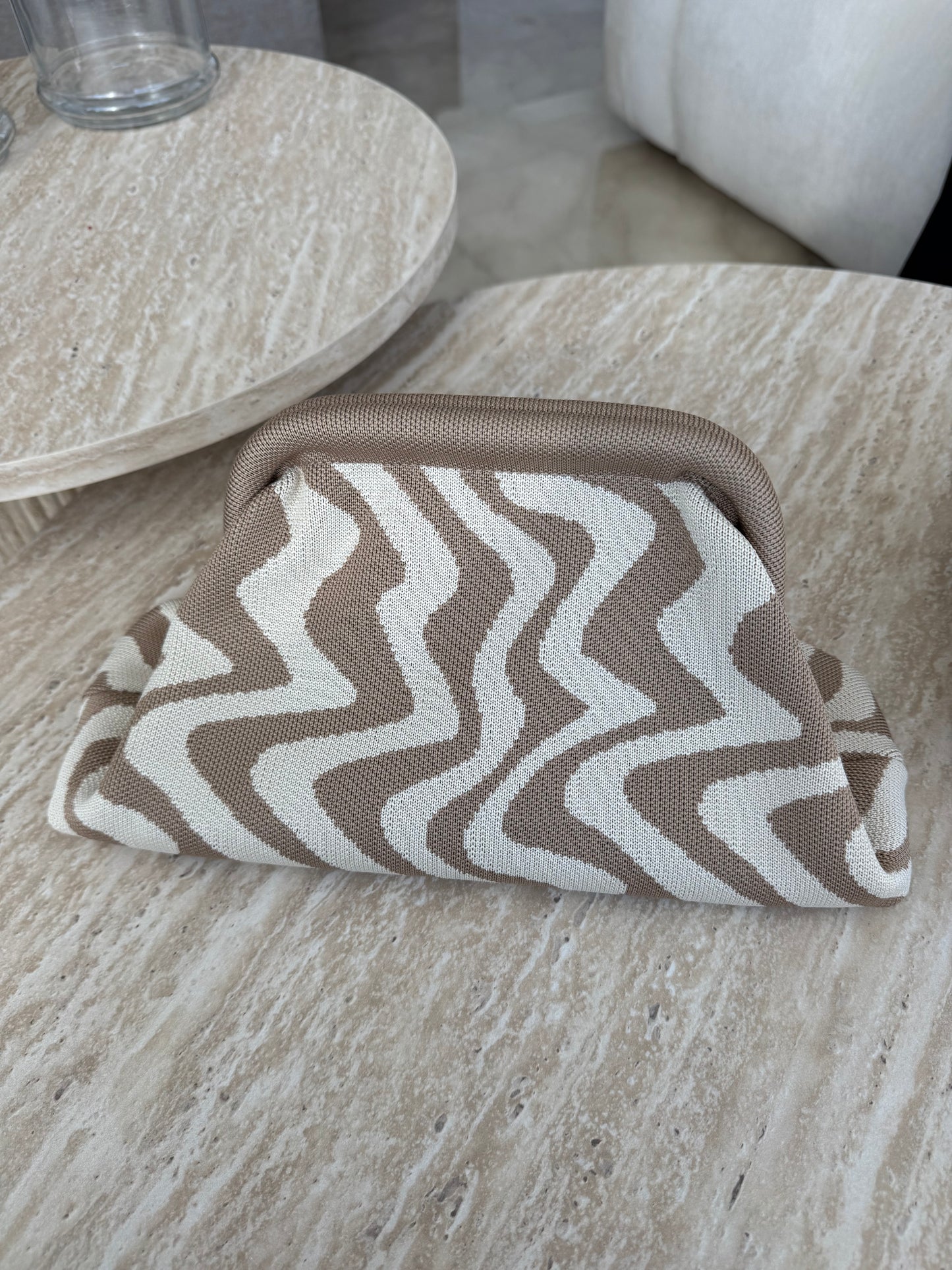 sandy waves pouch