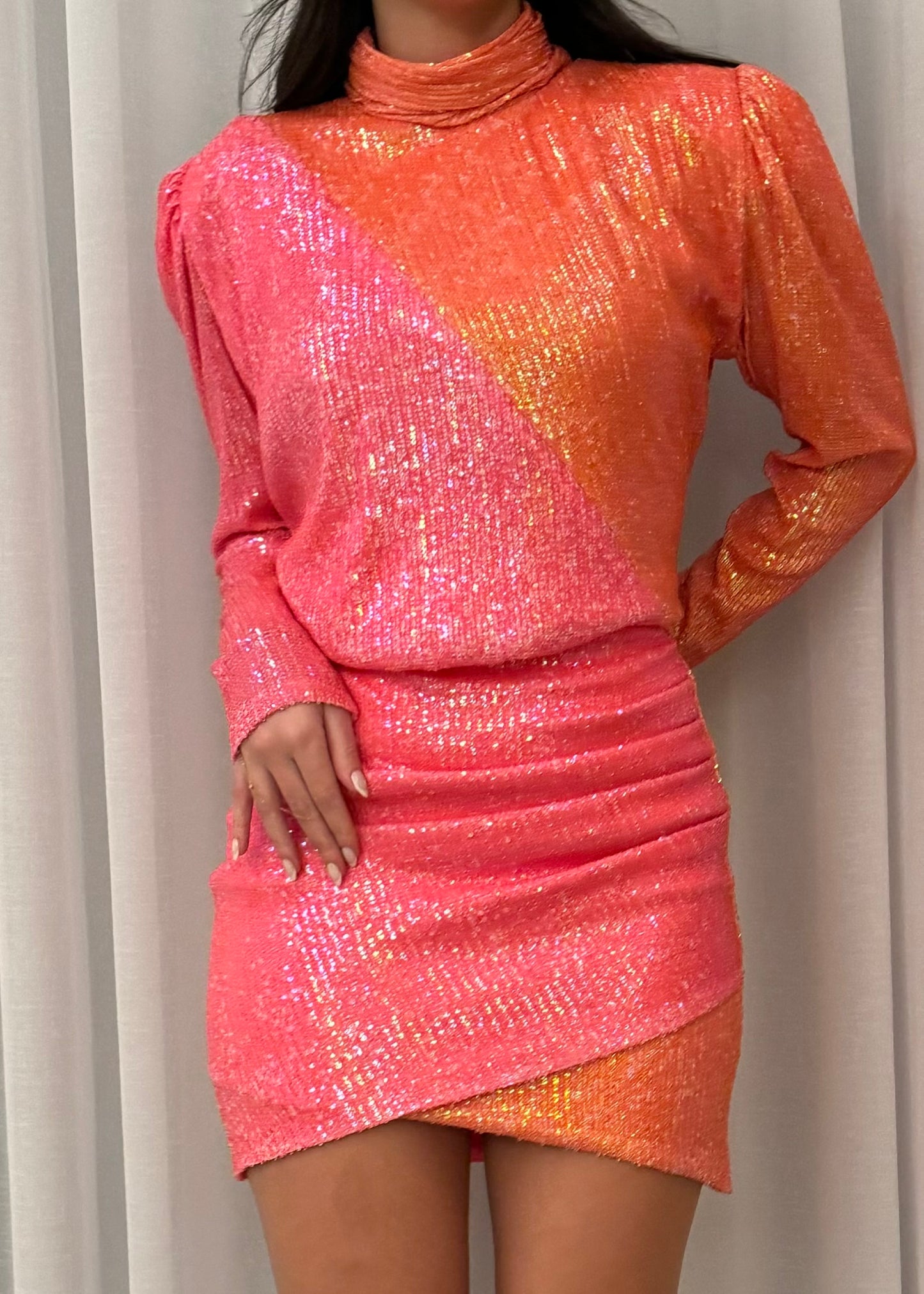 Draped long sleeves candy dress