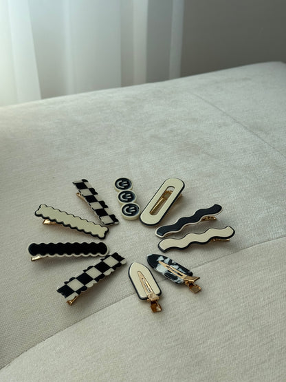 B&W hair clips bundle
