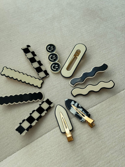 B&W hair clips bundle